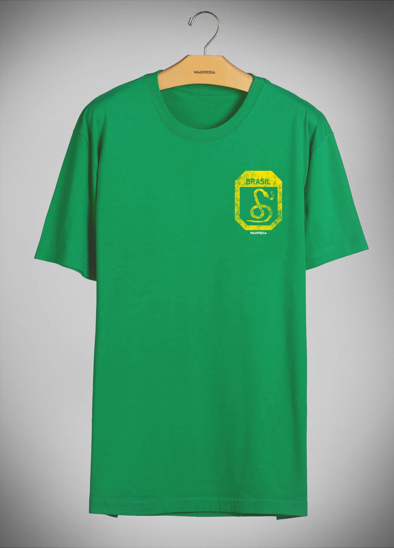 Camiseta FEB — vista frontal mostrando estampa da cobra fumando
